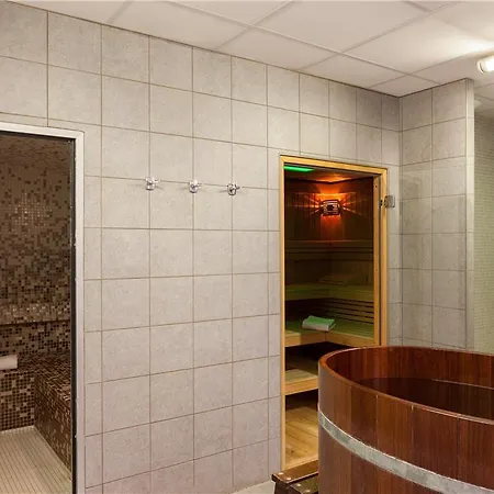 Hotel The Originals City, Les Thermes De L'avenue,