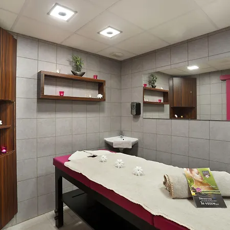 فندق The Originals City, Les Thermes De L'avenue,