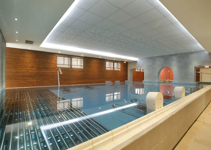 Hotel The Originals City, Les Thermes De L'avenue, 3*